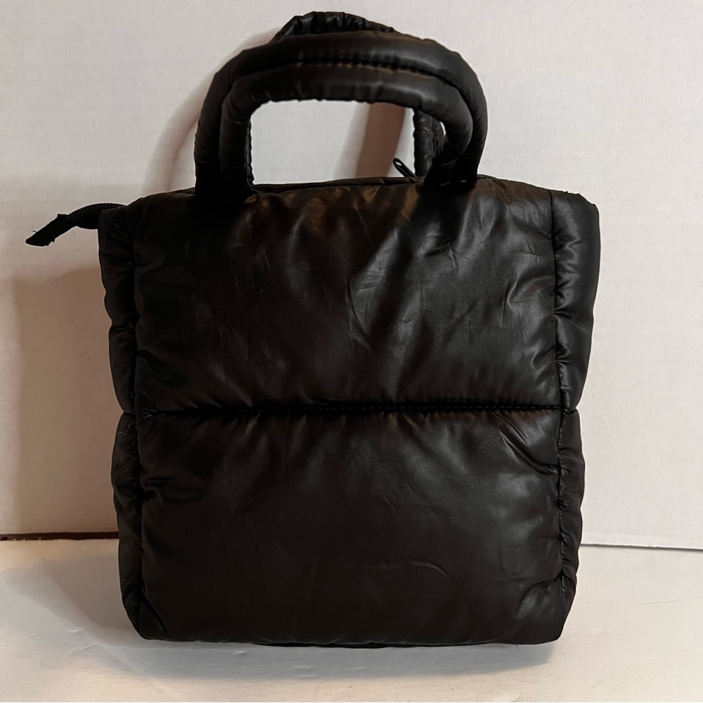 H&M | Women’s Crossbody Puffer Bag, Black.